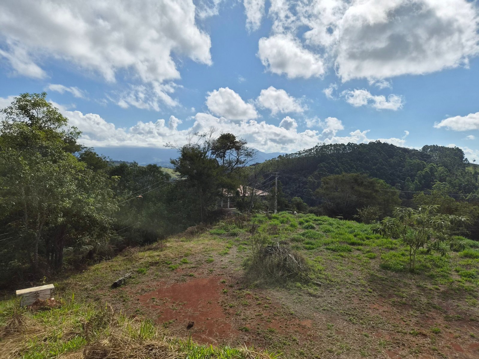 Lote à Venda em Santo Antônio do Pinhal com 1.912m² e Vista para a Pedra do Baú